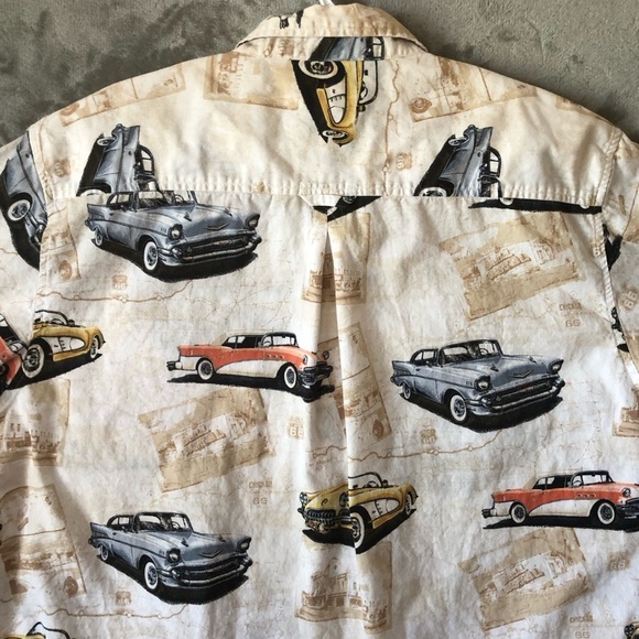 Clear Water Outfitters Button Down Men Shirt Size XXL Short Sleeve Classic Cars - Picture 9 of 16